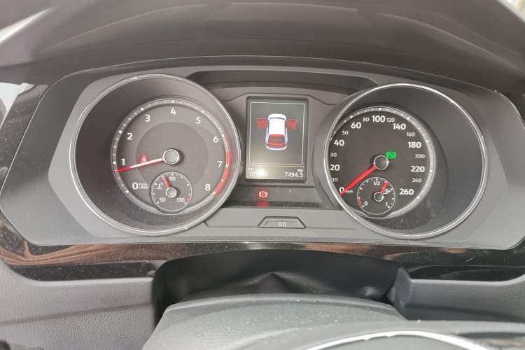 Used Volkswagen Tiguan L 2017 330TSI Automatic Two-Wheel Drive Flagship Edition Odometer Close Up