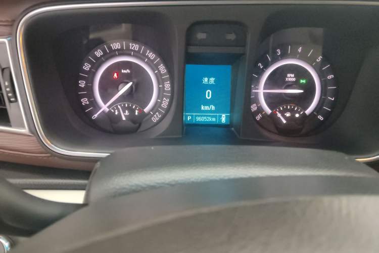 Used Buick GL8 2018 28T Luxury Model China VI Standard
