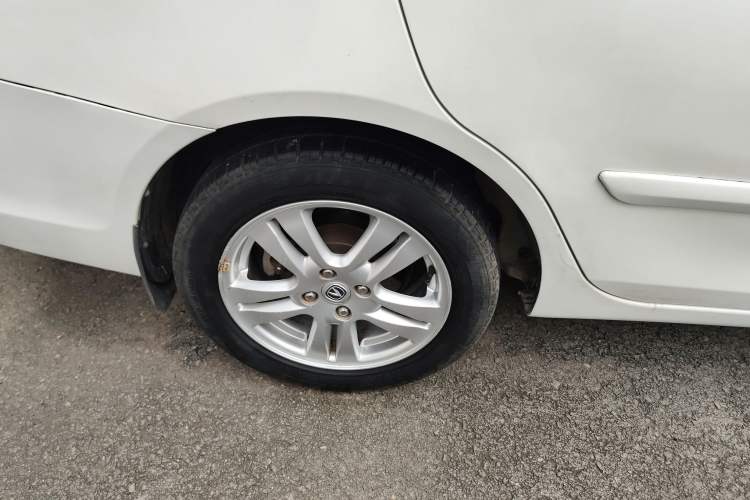 Used Changan Alsvin V5 2012 1.5L Manual Dream Edition
