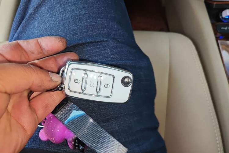 Used Honda Accord 2011 2.4L EX Vehicle Key