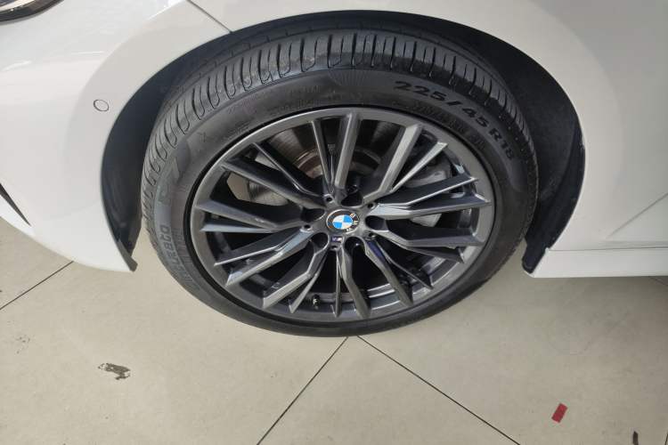 Used BMW 3 Series 2020 330Li xDrive M Sport Night Edition Left Front Wheel Hub