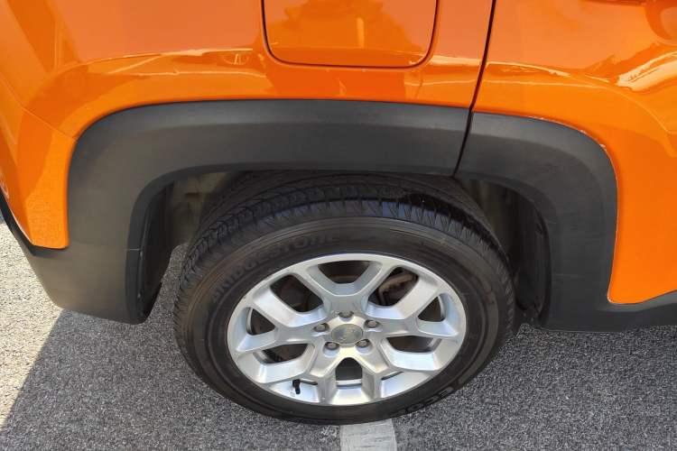 Used Jeep Renegade 2018 Connected Large Screen Version 180T Automatic High-Energy Edition
