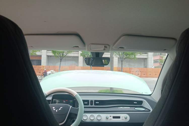 Used Wuling Hongguang MINIEV 2021 Macaron Premium Model – Lithium Iron Phosphate Headliner