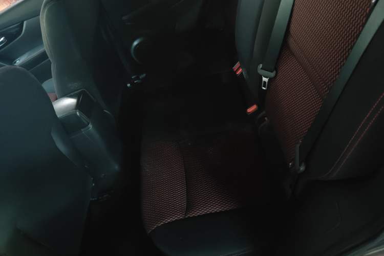 Used Nissan Qashqai 2017 2.0L CVT Elite Edition China V Standard Left Rear Seat