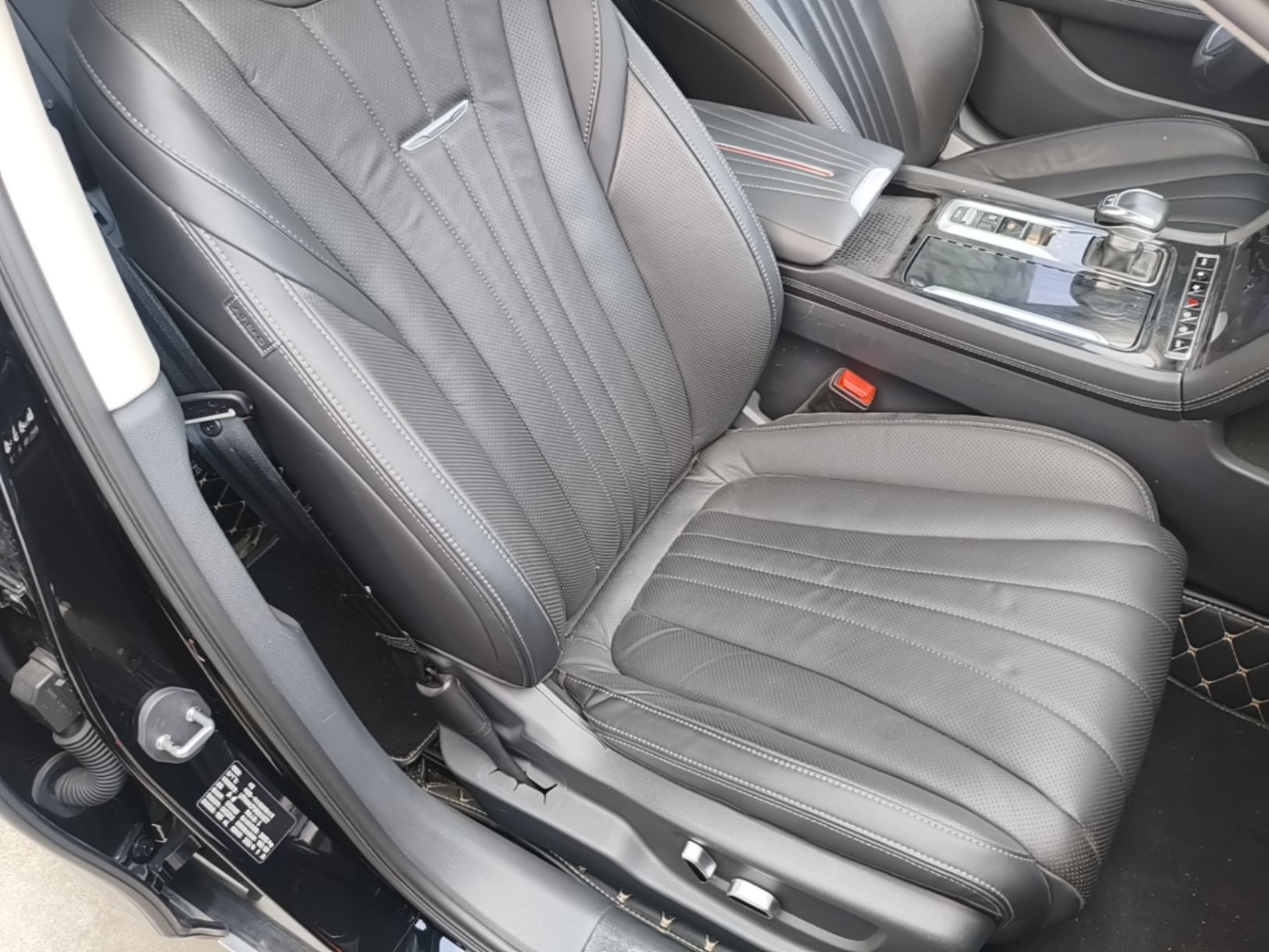 Hongqi H5 2023 2.0T Automatic Smart Connect Flagship Edition - Chinese Trim Chang — снимка 19