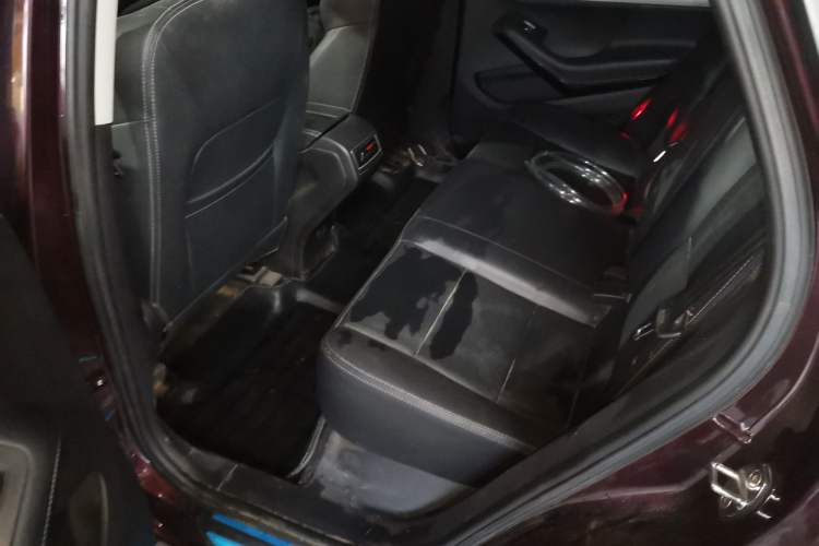 Used Zotye SR7 2016 1.5T Manual Cube Road Edition China V Standard