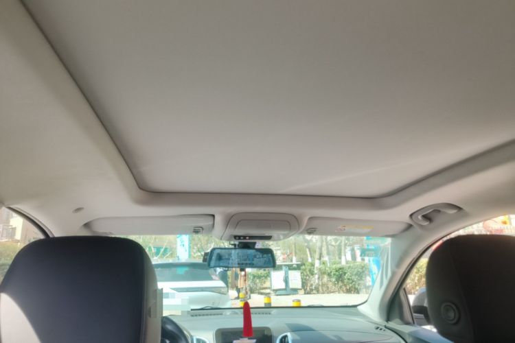 Used Chevrolet Equinox 2019 Redline 550T Automatic All-Wheel-Drive RS Model China VI Standard Headliner