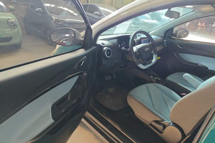 Used Chery Little Ant 2022 Revised Version Sweet Pink Edition Half-Sugar Version Lithium Iron Phosphate 30.7 kWh 30 kW 301 km