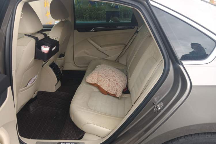 Used Volkswagen Passat 2014 1.8TSI DSG Ultimate Edition Left Rear Seat