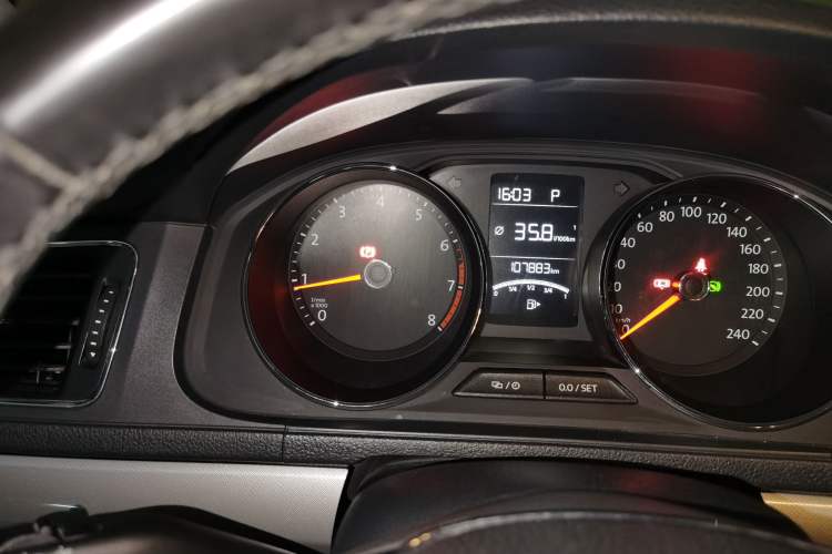 Used Volkswagen Lavida 2017 1.6L Automatic Comfort Edition
