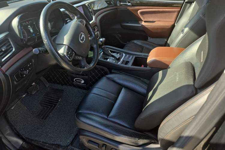 Used GAC Trumpchi GS8 2017 320T Two-Wheel Drive Luxury Smart Connectivity Version (7 Seats)