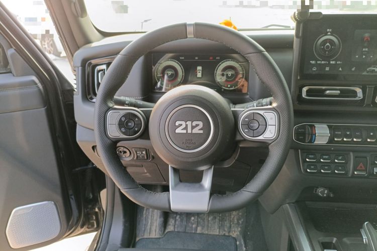 Used 212 T01 2025 2.0T Changfeng