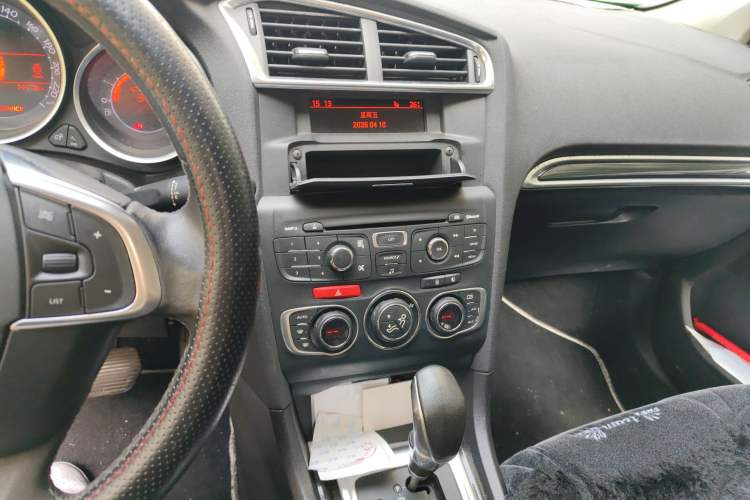 Used Citroen C4L 2013 1.6 THP Automatic Impression Edition Audio And AC Panel