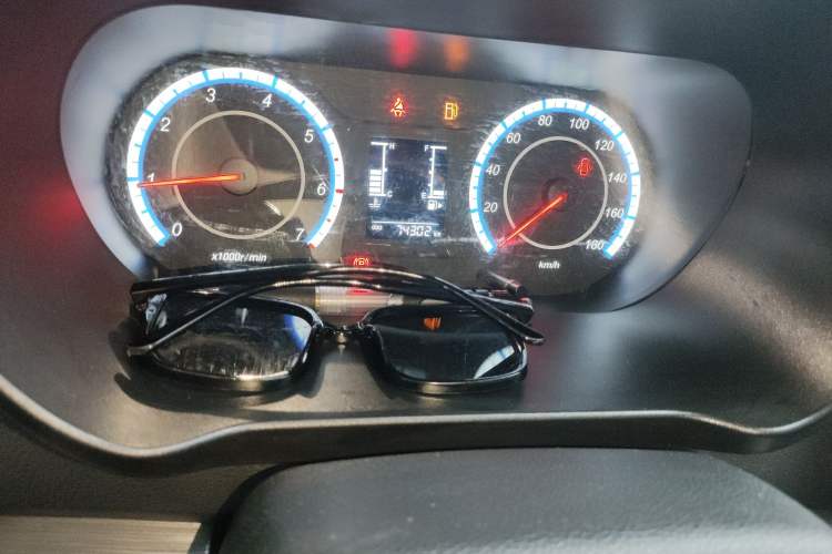 Used CHANGAN KAICHENG Ruixing M60 2023 1.5L GDI Comfort-Class Passenger Vehicle 6/7 Seats Odometer Close Up