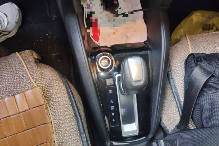 Used Nissan Kicks 2018 1.5L CVT Smart Connect Luxury Edition