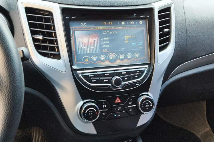 Used Changan CS35 2014 1.6L Automatic Luxury Model China IV Standard