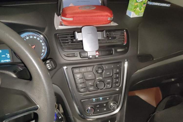 Used Buick Encore 2015 1.4T Automatic Two-Wheel Drive Urban Elite Version
