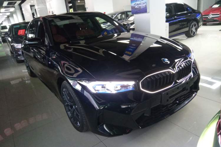 Used BMW 3 Series 2025 330Li M Sport Shadowline Package Front Right 45 Deg