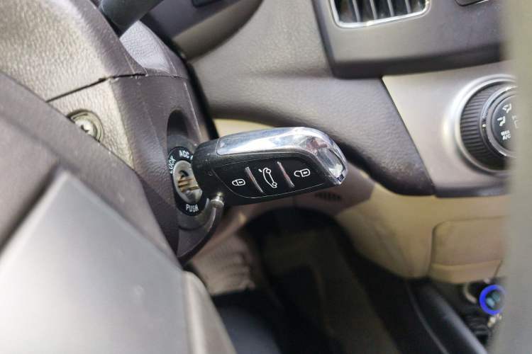 Used Hyundai Celesta 2011 1.6L Automatic Comfort Edition Vehicle Key