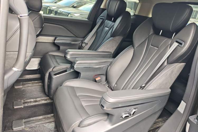 Used Hongqi HQ9 PHEV 2024 2.0T Four-Wheel Drive Business Edition Left Rear Seat