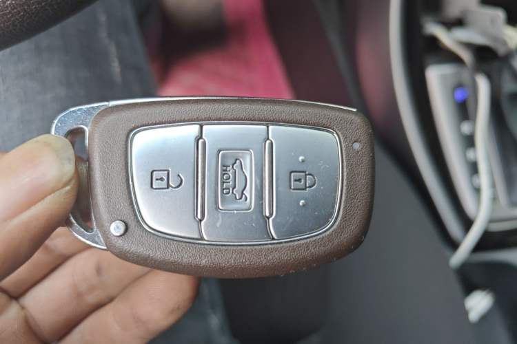 Used Hyundai Elantra (5th Generation / Langdong) 2016 1.6L Automatic Prestige Model Vehicle Key