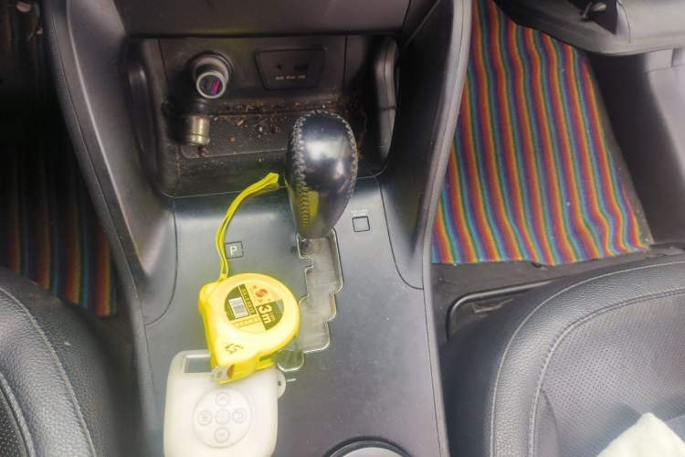 Used Hyundai ix35 2013 2.0L Automatic Two-Wheel Drive Smart GLS China IV Standard