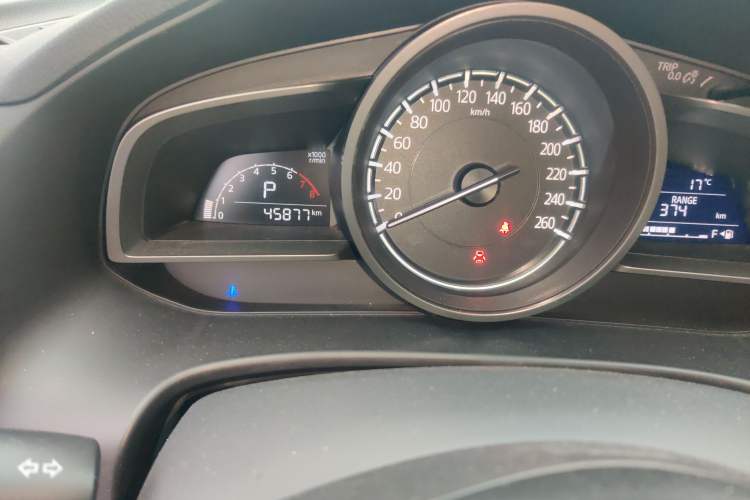 Used Mazda 3 Axela 2019 Cloud-Controlled Sedan 1.5L Automatic Luxury Model China VI Standard Odometer Close Up