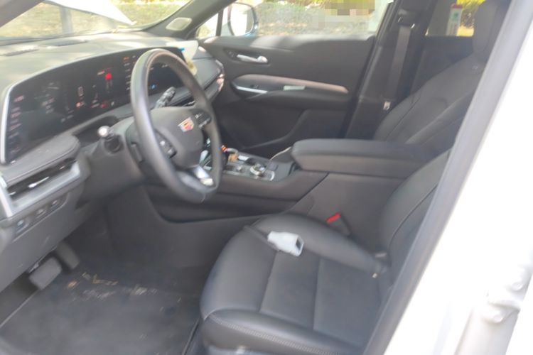 Used Cadillac XT4 2024 28T Two-Wheel-Drive Prestige Version