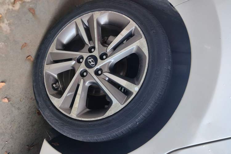 Used Hyundai Elantra (6th Generation / Lingdong) 2016 1.6L Automatic ZhiXuan · Youth Edition
