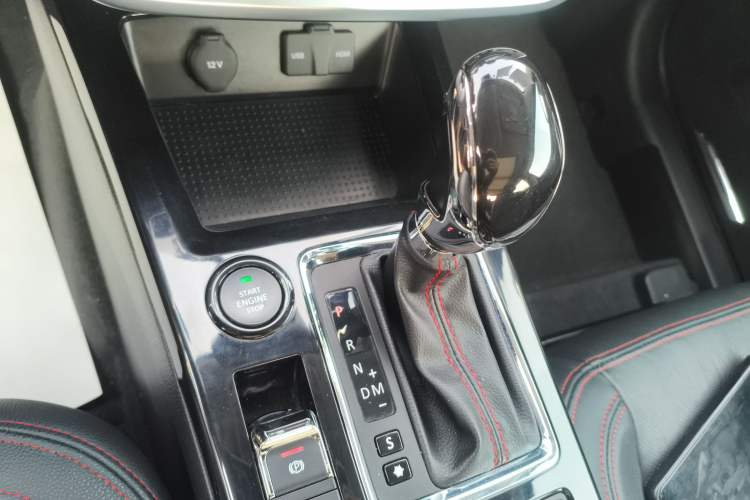 Used BAIC Off-Road BJ20 2016 1.5T CVT Prestige Edition Gear Lever