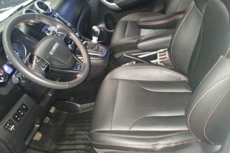 Used Haval H6 2016 Upgraded Model 1.5T Manual Two-Wheel Drive Elite Version
