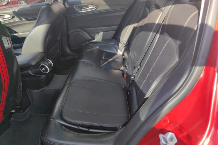 Used Alfa Romeo Giulia 2017 2.0T 280HP Luxury Edition Left Rear Seat