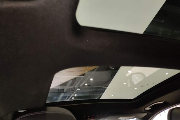 Used Mercedes-Benz GLC 2016 GLC 300 4MATIC Dynamic Model Headliner