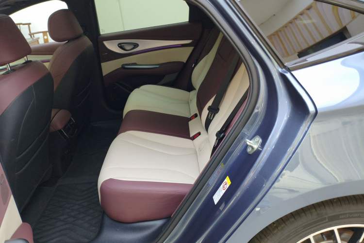 Used BYD Seal 07 DM-i 2025 Intelligent Driving Version DM-i 1.5L 125 km Prestige Edition
