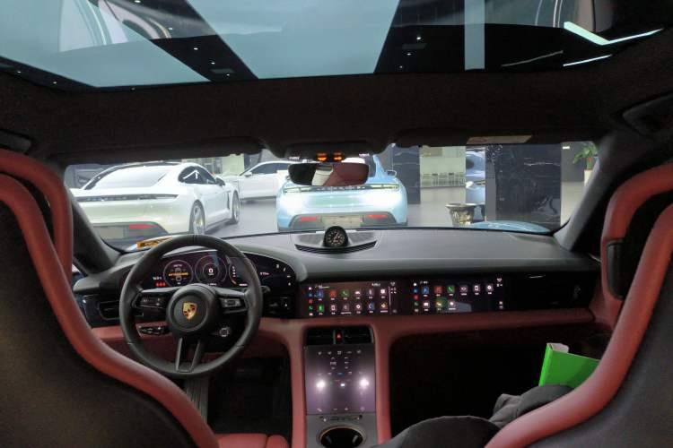 Used Porsche Taycan 2022-Year Updated Taycan
