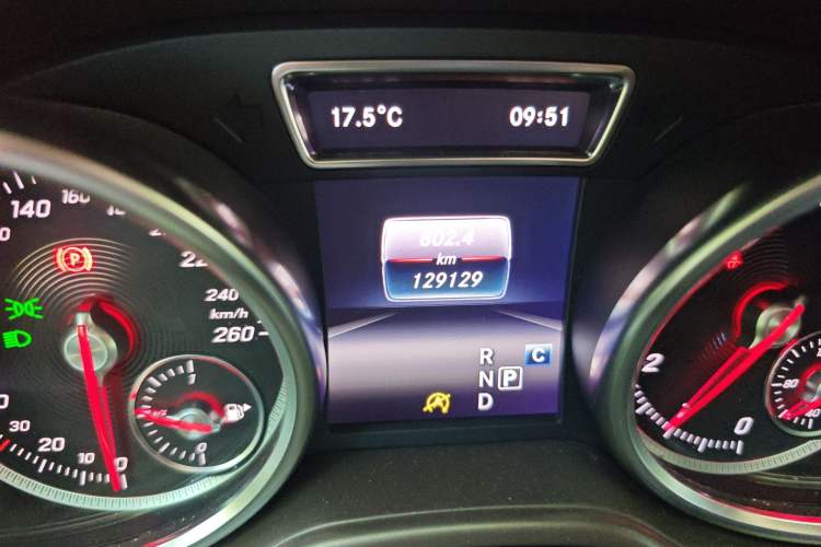 Used Mercedes-Benz GLE 2018 GLE 400 4MATIC Exclusive Edition Odometer Close Up