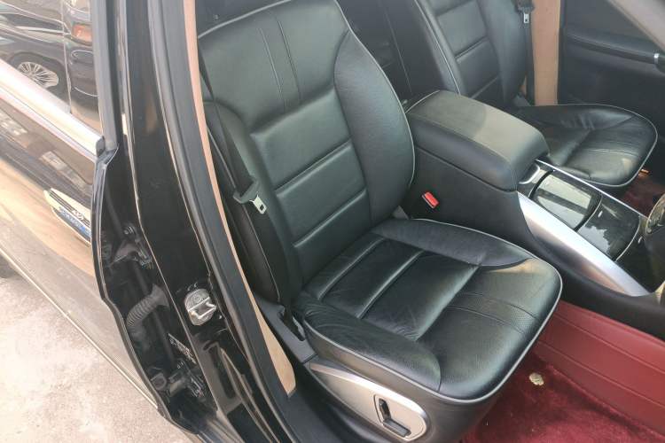 Used Mercedes-Benz R-Class 2017 R 320 4MATIC Business Edition Prestige Model
