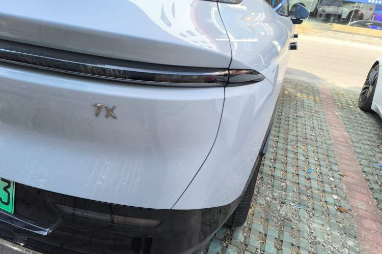 Used Zeekr 7X 2025 100kWh Long-Range All-Wheel Drive Intelligent Driving Version
