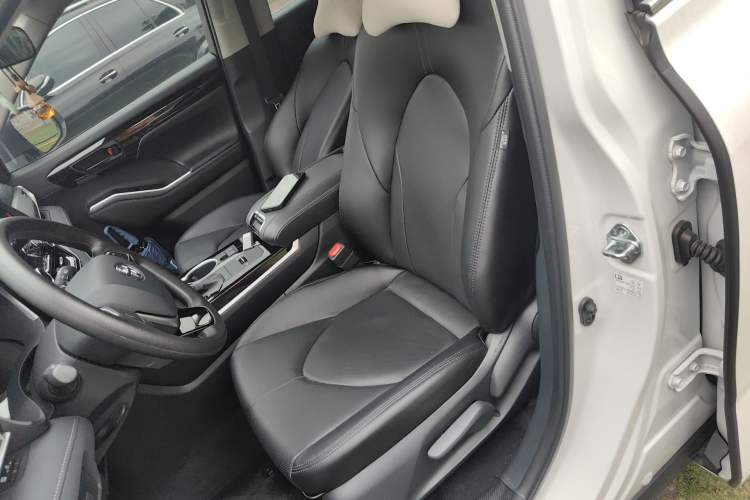 Used Toyota Highlander 2024 2.5L Smart Electric Hybrid Dual-Engine Two-Wheel Drive Elite Version 7 Seats Left Front Seat