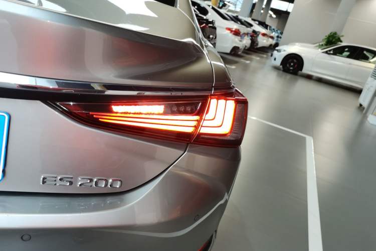 Used Lexus ES 2021 200 Excellence Edition