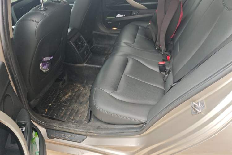 Used BMW 3 Series 2015 320Li Fashion Model Left Rear Seat