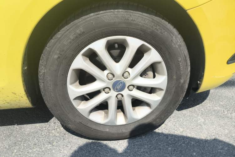 Used Ford Focus 2013 Hatchback Classic 1.8L Automatic Base Model