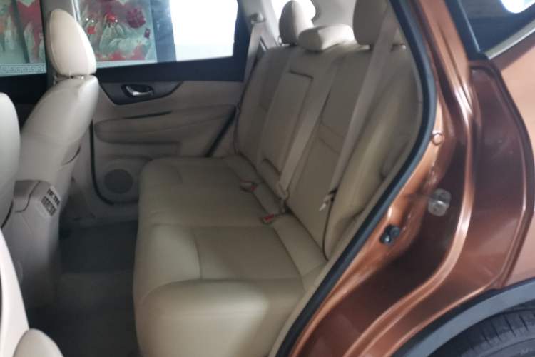 Used Nissan X-Trail 2014 2.0L CVT Fashion Edition 2WD