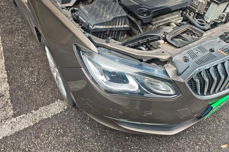 Used Buick GT 2015 15N Automatic Deluxe Edition Right Front Headlight