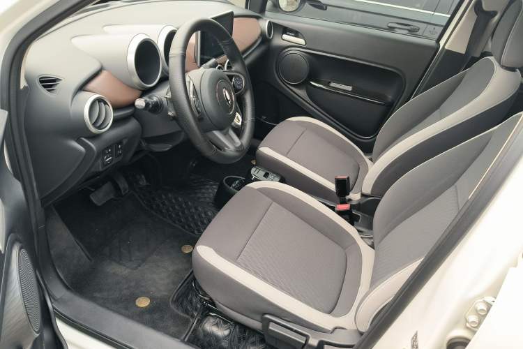 Used ORA Black Cat 2021 301km Cute Pet Edition Left Front Seat