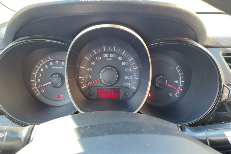 Used Kia K2 2012 Sedan 1.4L Automatic GLS Commemorative Edition