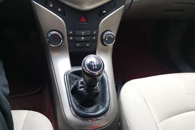 Used Chevrolet Cruze 2015 1.5L Classic SL MT
