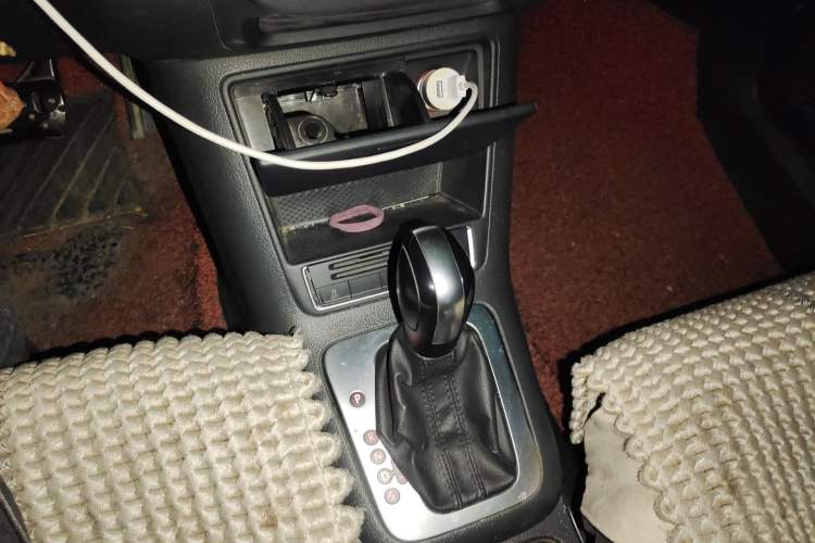 Used Volkswagen Tiguan 2013 1.8TSI Automatic Two-Wheel Drive Trend Edition Gear Lever