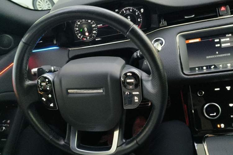 Used Land Rover Range Evoque 2020 249 PS R-DYNAMIC S Sport Edition Steering Wheel