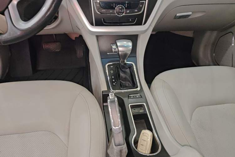 Used Geely Auto Emgrand 2014 Sedan 1.5L CVT Elite Model